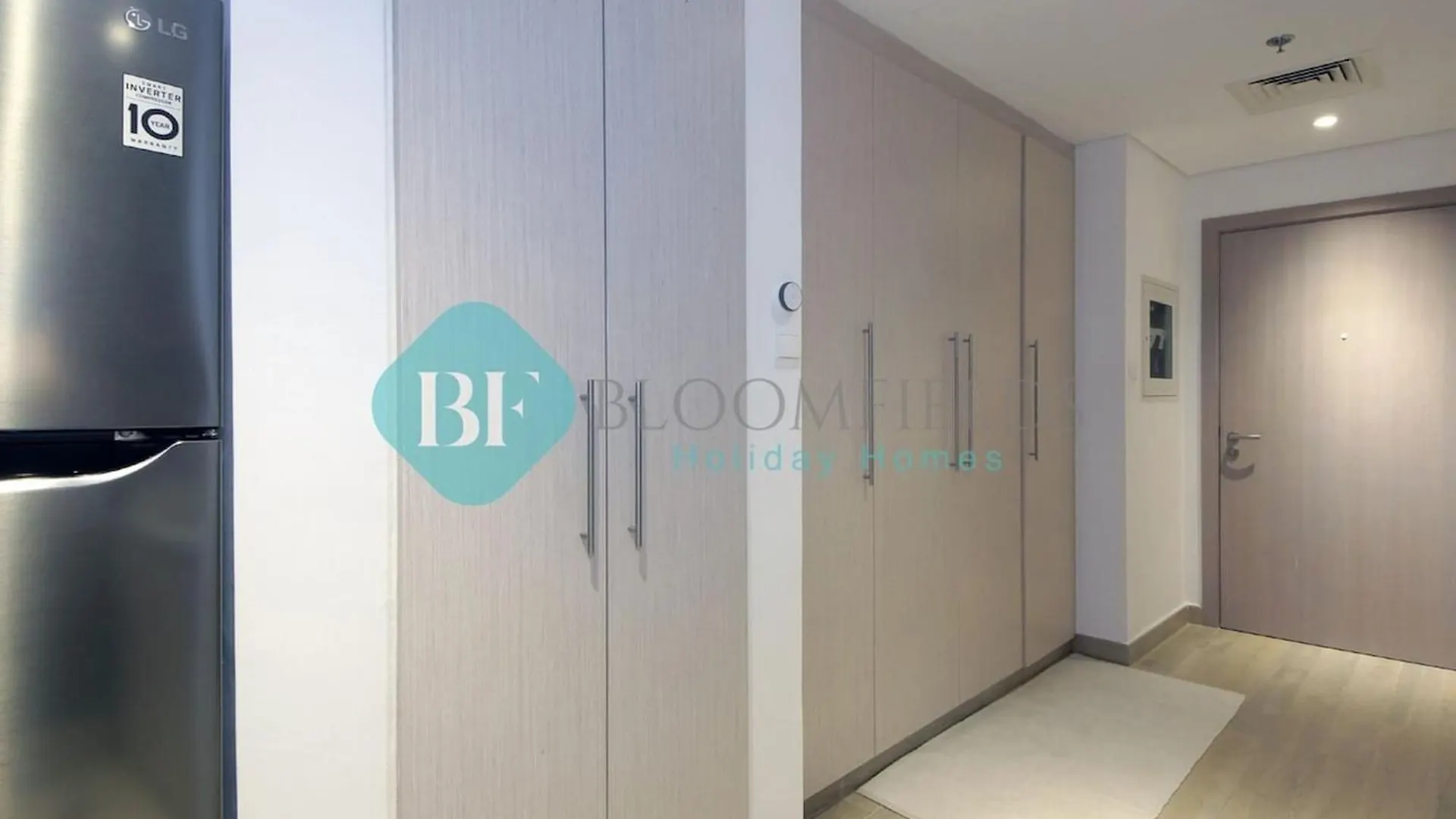 Bloomfields Stu Canal View Waters Edge Yas Island Абу-Даби Апартаменты
